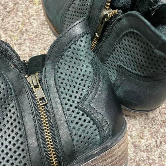 Sterling River Leather Booties - size 9 - Picture 4 of 5